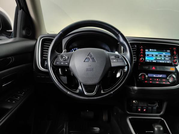 Mitsubishi Outlander III Рестайлинг 2 с пробегом 2017 года, цена 1 717 000 рублей, 191291 км, внедорожник, Автокод Объявления