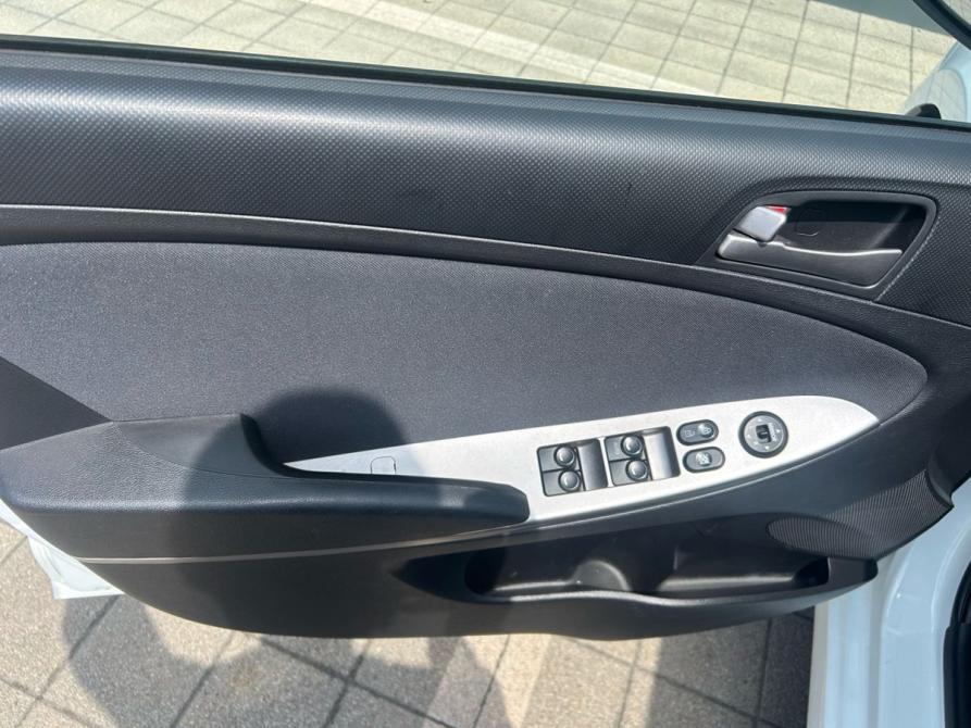 Hyundai Solaris I Владикавказ  - изображение 12