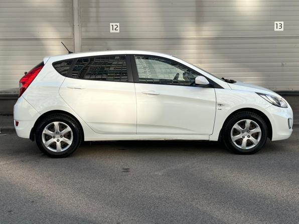 Hyundai Solaris I с пробегом 2013 года, цена 799 000 рублей, 142236 км, хэтчбек, Автокод Объявления