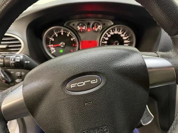 Ford Focus II Рестайлинг с пробегом 2008 года, цена 376 000 рублей, 198121 км, хэтчбек, Автокод Объявления