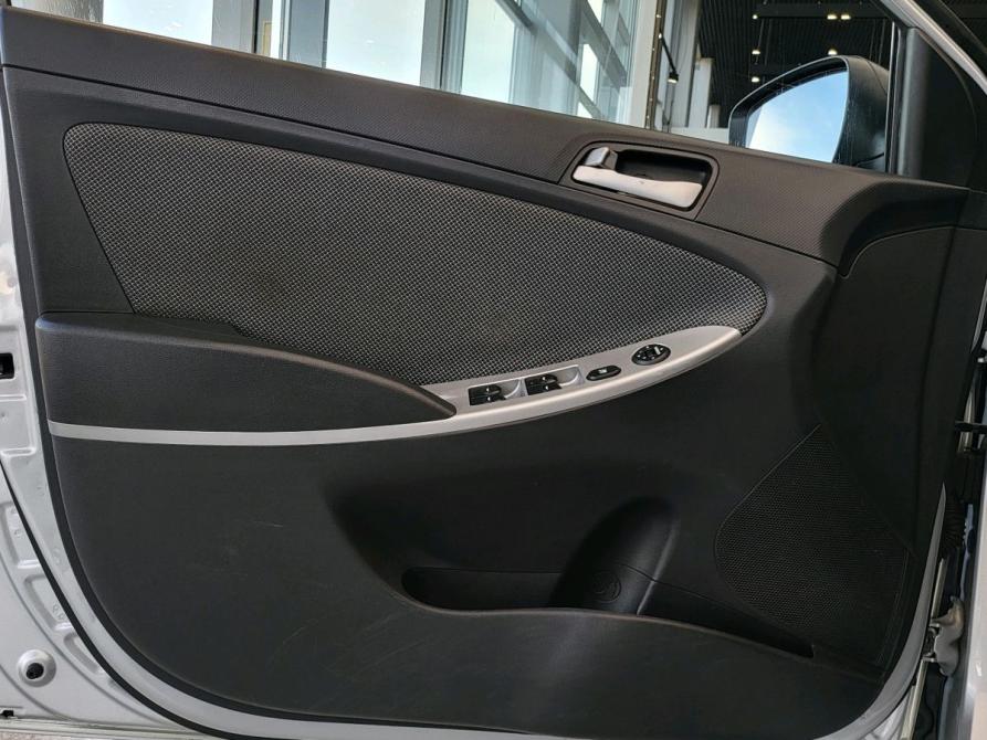 Hyundai Solaris I Мурманск  - изображение 13