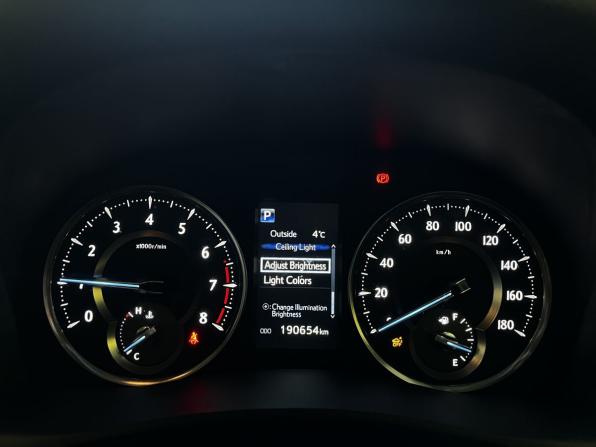 Toyota Vellfire II Рестайлинг с пробегом 2019 года, цена 3 620 000 рублей, 190000 км, минивэн, Автокод Объявления