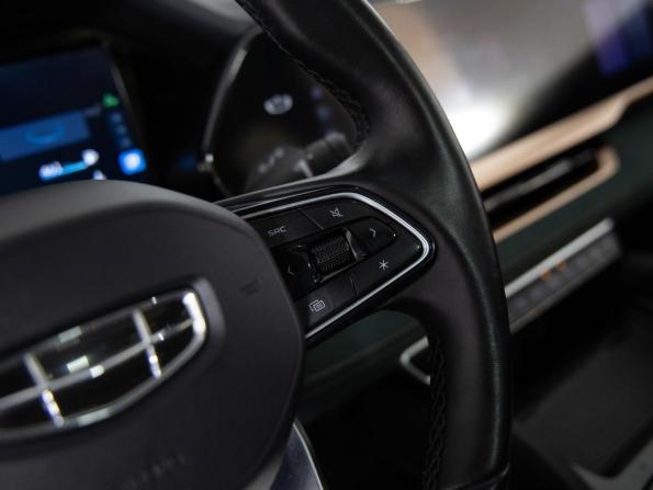 Geely Monjaro I с пробегом 2023 года, цена 2 675 000 рублей, 114912 км, внедорожник, Автокод Объявления