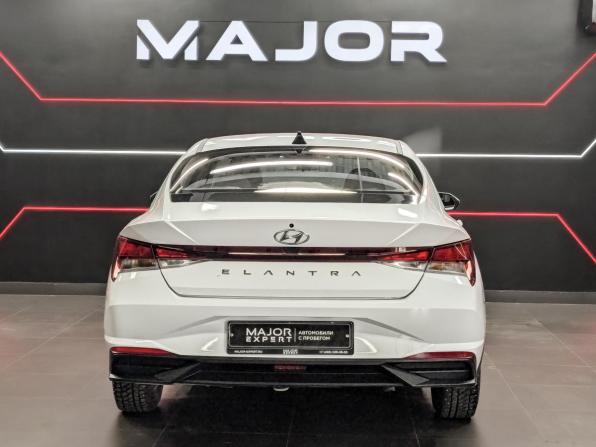 Hyundai Elantra VII (CN7) с пробегом 2022 года, цена 2 320 000 рублей, 37981 км, седан, Автокод Объявления