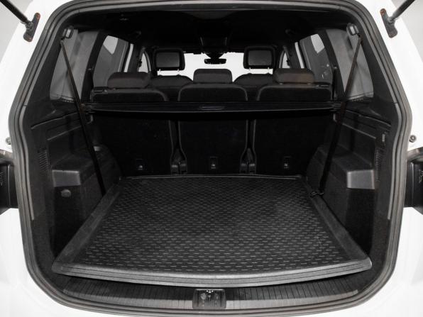 Volkswagen Touran II с пробегом 2017 года, цена 1 400 000 рублей, 125204 км, компактвэн, Автокод Объявления