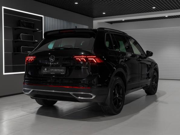 Volkswagen Tiguan II Рестайлинг с пробегом 2022 года, цена 3 460 000 рублей, 56725 км, внедорожник, Автокод Объявления