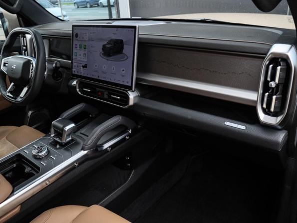JETOUR T2 с пробегом 2024 года, цена 3 350 000 рублей, 45097 км, внедорожник, Автокод Объявления