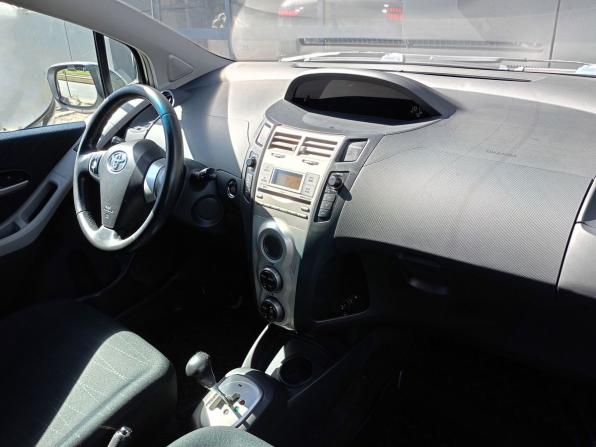 Toyota Yaris II с пробегом 2008 года, цена 465 000 рублей, 195000 км, хэтчбек, Автокод Объявления