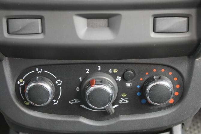 Renault Duster I Рестайлинг с пробегом 2020 года, цена 1 220 000 рублей, 106000 км, внедорожник, Автокод Объявления