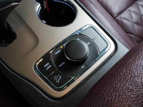 Jeep Grand Cherokee IV (WK2) Рестайлинг с пробегом 2013 года, цена 2 900 000 рублей, 62471 км, внедорожник, Автокод Объявления