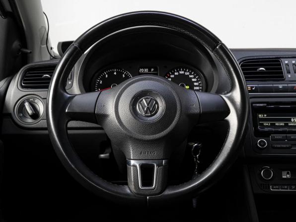 Volkswagen Polo V с пробегом 2014 года, цена 859 000 рублей, 121987 км, хэтчбек, Автокод Объявления