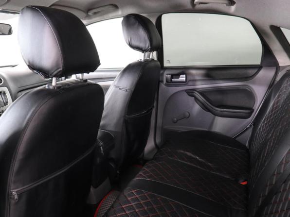 Ford Focus II Рестайлинг с пробегом 2011 года, цена 399 000 рублей, 449515 км, хэтчбек, Автокод Объявления