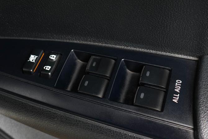Toyota Corolla XI (E160 E170) Рестайлинг 2 с пробегом 2017 года, цена 1 419 000 рублей, 168000 км, универсал, Автокод Объявления