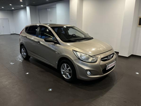 Hyundai Solaris I с пробегом 2011 года, цена 590 000 рублей, 240410 км, хэтчбек, Автокод Объявления