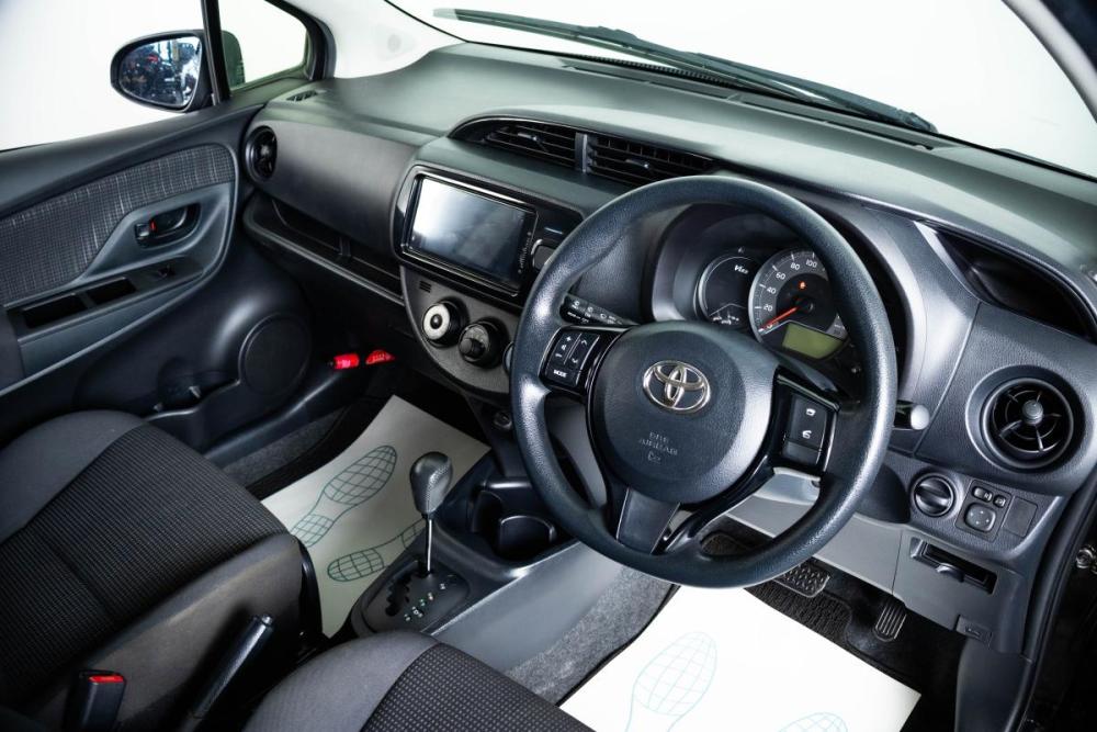 Toyota Vitz III (XP130) Рестайлинг 2 Пермь  - изображение 8