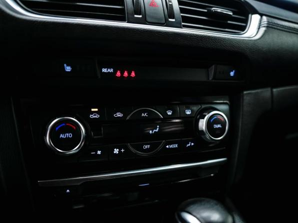Mazda 6 III (GJ) Рестайлинг с пробегом 2015 года, цена 1 679 000 рублей, 88984 км, седан, Автокод Объявления