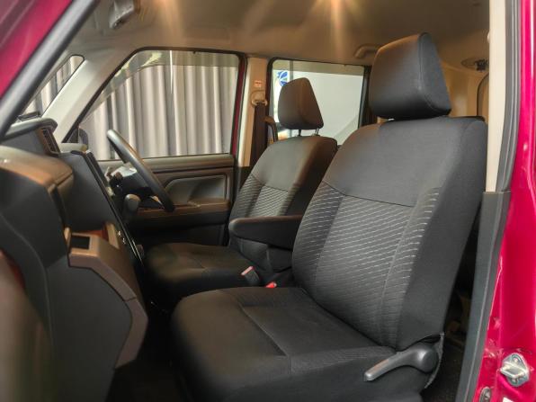 Toyota Roomy I с пробегом 2018 года, цена 1 099 000 рублей, 118996 км, минивэн, Автокод Объявления