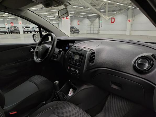 Renault Kaptur I с пробегом 2017 года, цена 1 105 000 рублей, 170302 км, внедорожник, Автокод Объявления