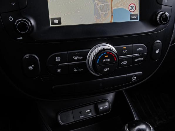 Kia Soul II Рестайлинг с пробегом 2018 года, цена 1 790 000 рублей, 33272 км, хэтчбек, Автокод Объявления