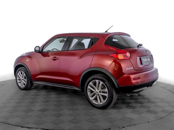Nissan Juke I с пробегом 2013 года, цена 1 055 000 рублей, 119107 км, внедорожник, Автокод Объявления