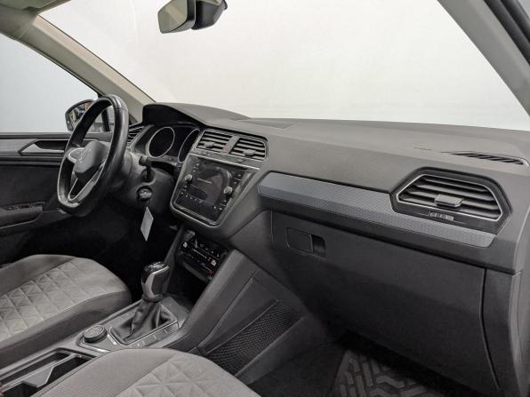Volkswagen Tiguan II Рестайлинг с пробегом 2021 года, цена 3 150 000 рублей, 52829 км, внедорожник, Автокод Объявления