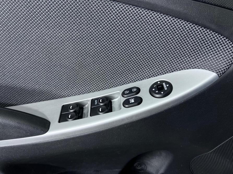 Hyundai Solaris I Ростов-на-Дону  - изображение 13