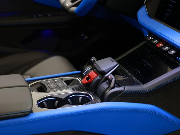 Lamborghini Urus I Рестайлинг с пробегом 2025 года, цена 40 900 000 рублей, 59 км, внедорожник, Автокод Объявления