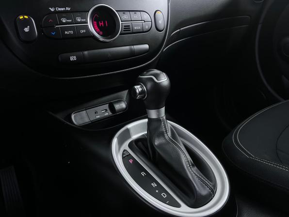 Kia Soul II Рестайлинг с пробегом 2016 года, цена 1 280 000 рублей, 92660 км, хэтчбек, Автокод Объявления