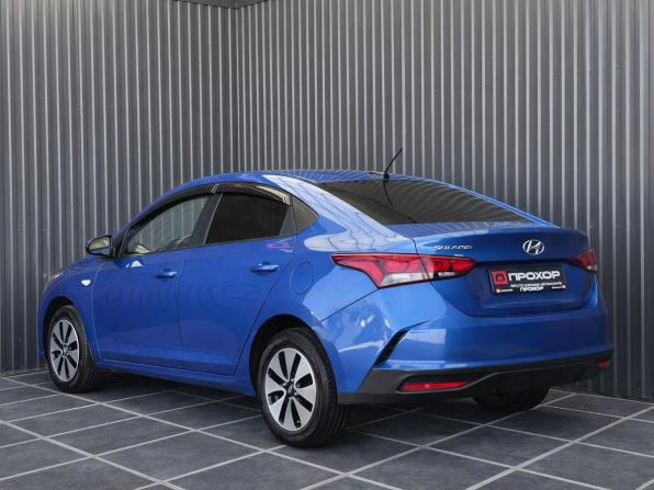 Hyundai Solaris II Рестайлинг с пробегом 2021 года, цена 1 467 000 рублей, 56167 км, седан, Автокод Объявления