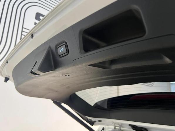 Hyundai Santa Fe IV Рестайлинг с пробегом 2021 года, цена 3 790 000 рублей, 41890 км, внедорожник, Автокод Объявления