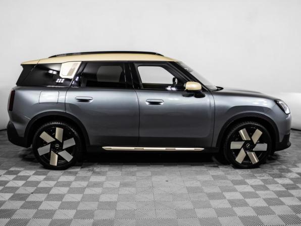 Mini Countryman III с пробегом 2023 года, цена 4 960 000 рублей, 5884 км, внедорожник, Автокод Объявления