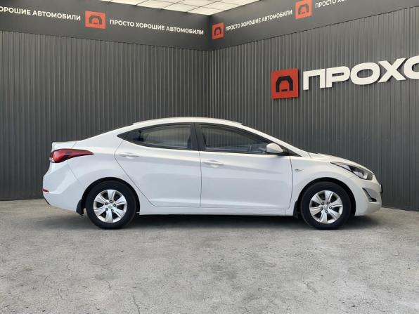Hyundai Elantra V (MD) Рестайлинг с пробегом 2015 года, цена 1 017 000 рублей, 205019 км, седан, Автокод Объявления