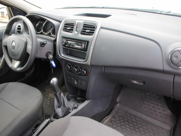 Renault Logan II с пробегом 2018 года, цена 749 000 рублей, 93521 км, седан, Автокод Объявления