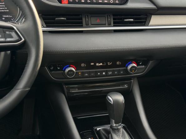 Mazda 6 III (GJ) Рестайлинг 2 с пробегом 2019 года, цена 2 295 000 рублей, 165000 км, седан, Автокод Объявления
