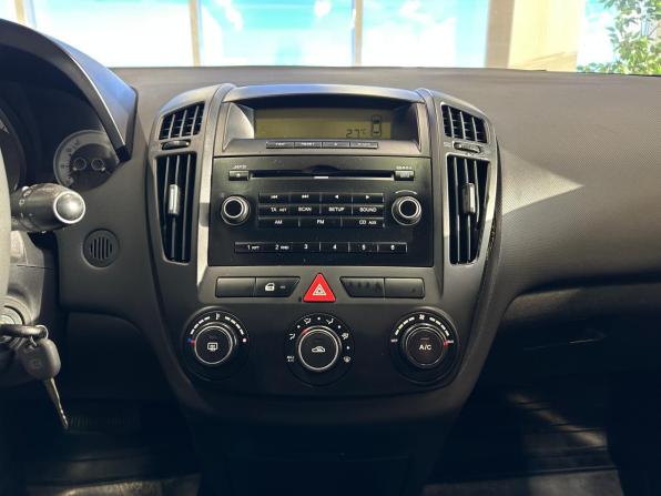 Kia Ceed I с пробегом 2008 года, цена 699 000 рублей, 172509 км, универсал, Автокод Объявления