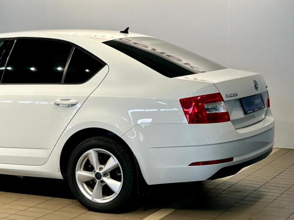 Skoda Octavia III (A7) Рестайлинг с пробегом 2017 года, цена 1 657 000 рублей, 169778 км, лифтбек, Автокод Объявления
