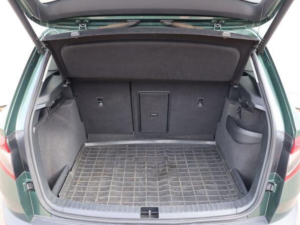 Skoda Karoq I с пробегом 2022 года, цена 2 299 000 рублей, 146731 км, внедорожник, Автокод Объявления