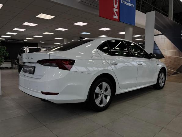 Skoda Octavia IV (A8) с пробегом 2021 года, цена 2 259 000 рублей, 58800 км, лифтбек, Автокод Объявления