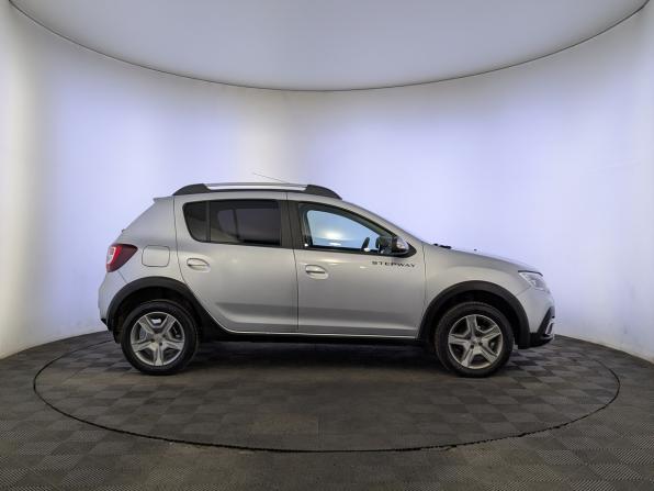 Renault Sandero II Рестайлинг с пробегом 2021 года, цена 1 290 000 рублей, 107636 км, хэтчбек, Автокод Объявления