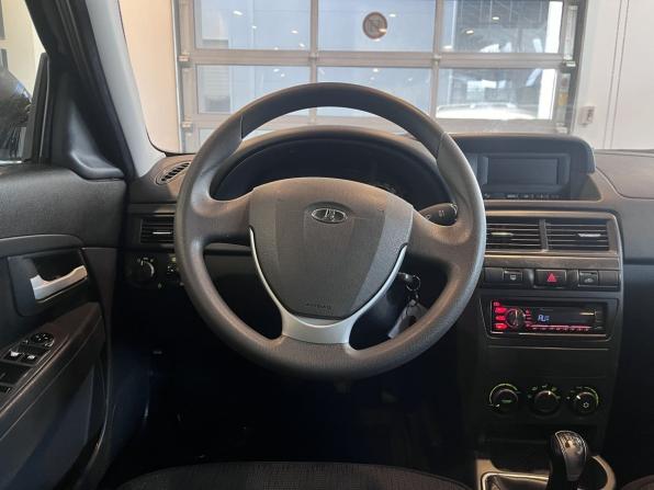 Lada (ВАЗ) Priora I Рестайлинг с пробегом 2015 года, цена 465 000 рублей, 226395 км, хэтчбек, Автокод Объявления