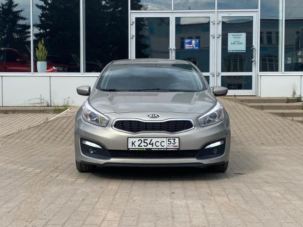 Kia Ceed II Рестайлинг с пробегом 2016 года, цена 1 299 000 рублей, 137000 км, хэтчбек, Автокод Объявления