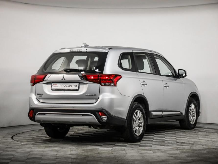 Mitsubishi Outlander III Рестайлинг 3 Санкт-Петербург  - изображение 6