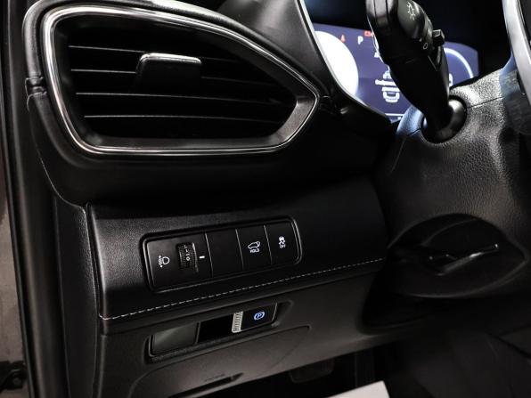 Hyundai Santa Fe IV Рестайлинг с пробегом 2021 года, цена 2 989 000 рублей, 122276 км, внедорожник, Автокод Объявления