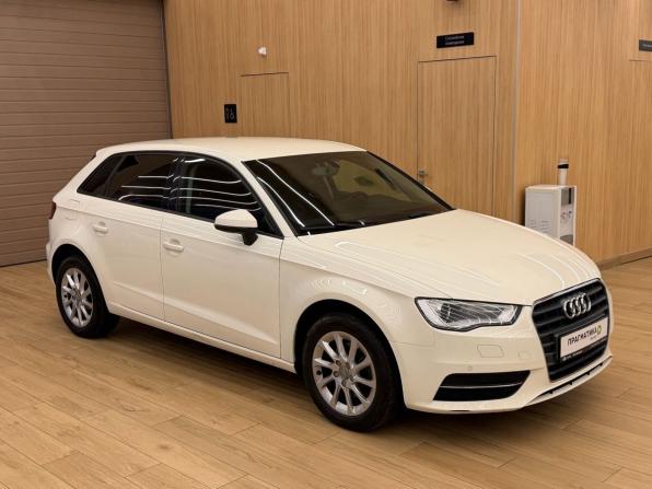 Audi A3 III (8V) с пробегом 2015 года, цена 1 199 000 рублей, 150000 км, хэтчбек, Автокод Объявления
