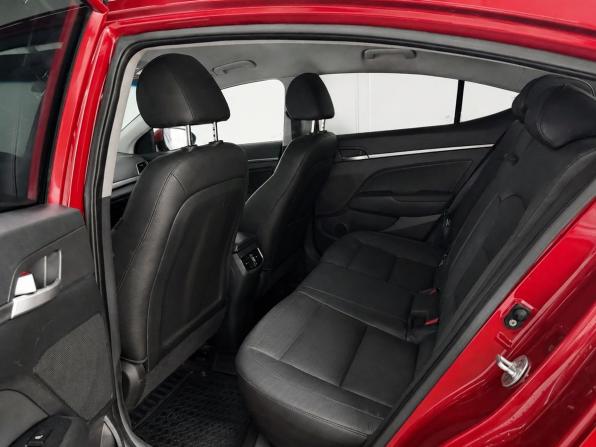 Hyundai Elantra VI (AD) с пробегом 2016 года, цена 1 319 000 рублей, 156000 км, седан, Автокод Объявления