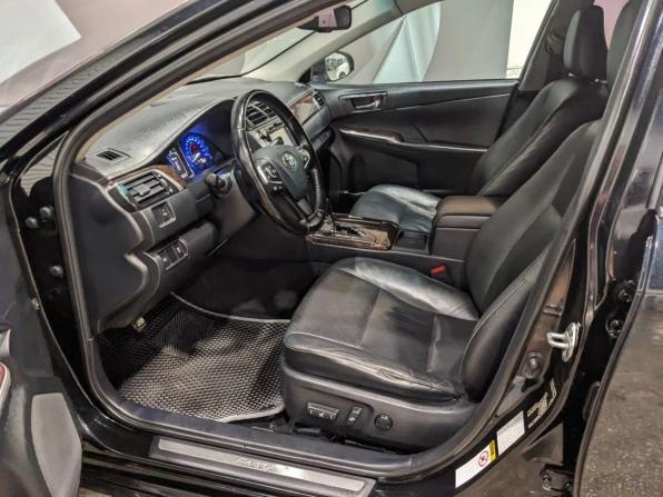 Toyota Camry VII (XV50) Рестайлинг с пробегом 2015 года, цена 1 700 000 рублей, 269815 км, седан, Автокод Объявления