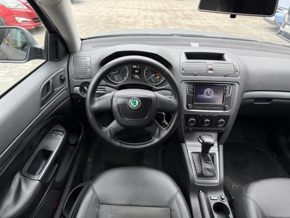 Skoda Octavia II (A5) Рестайлинг с пробегом 2012 года, цена 619 000 рублей, 214728 км, лифтбек, Автокод Объявления