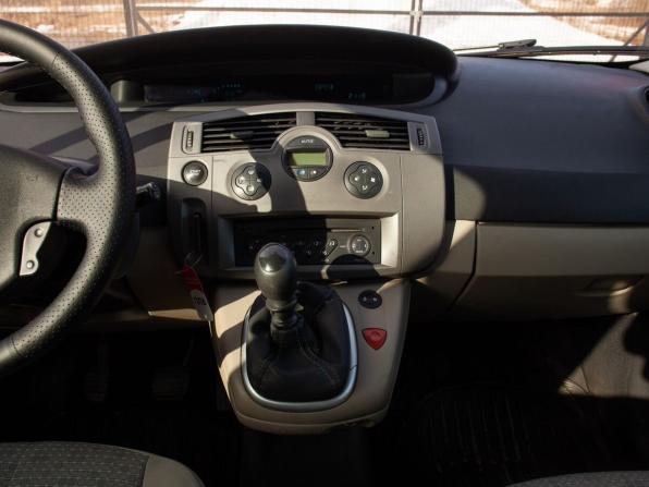 Renault Scenic II Рестайлинг с пробегом 2006 года, цена 465 000 рублей, 240784 км, компактвэн, Автокод Объявления