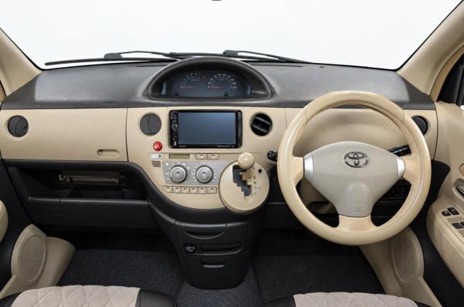 Toyota Sienta I Рестайлинг 1 с пробегом 2014 года, цена 819 000 рублей, 160000 км, компактвэн, Автокод Объявления