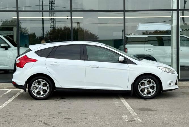 Ford Focus III с пробегом 2014 года, цена 685 000 рублей, 238653 км, хэтчбек, Автокод Объявления